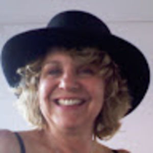 Meet your Posher, Dena